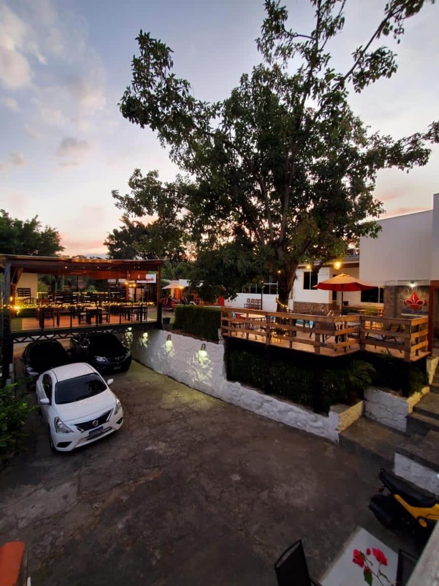Villa Napoli Santa Ana Exterior foto