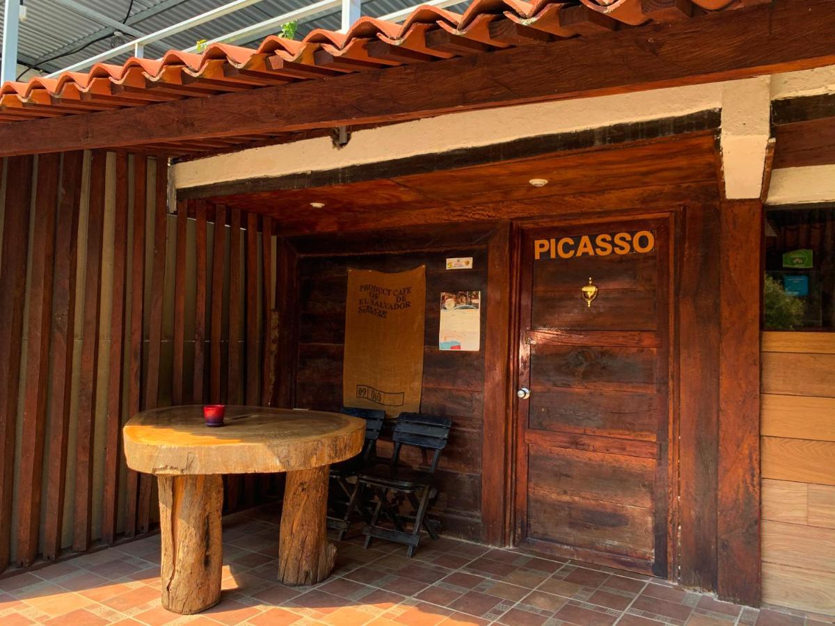 Villa Napoli Santa Ana Exterior foto