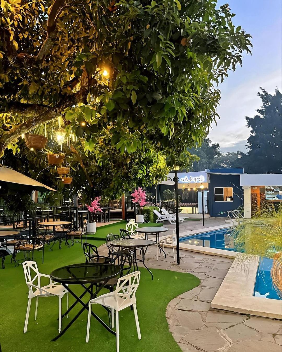 Villa Napoli Santa Ana Exterior foto