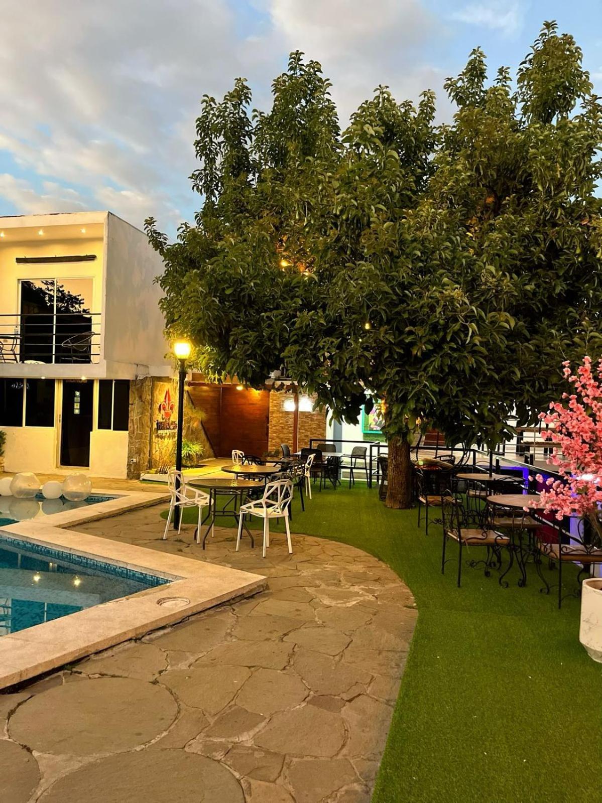 Villa Napoli Santa Ana Exterior foto